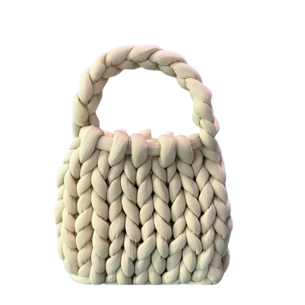 BEIGE CHUNKY KNIT CROCHET PURSE